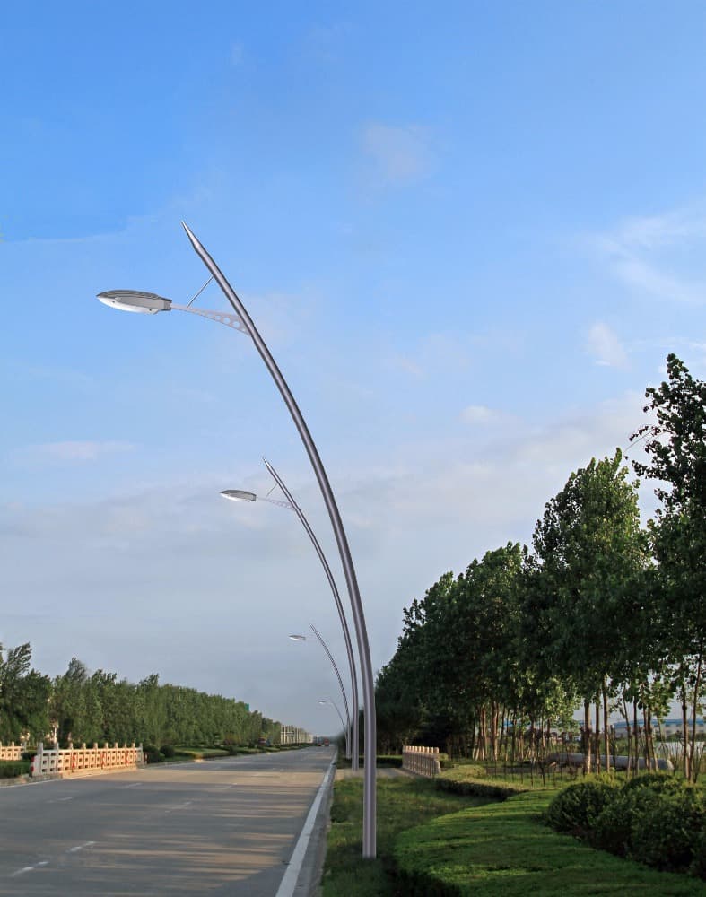 Tiang aluminium dekoratif di area taman